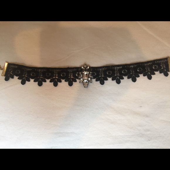 Jewelry - Lace Gem Choker